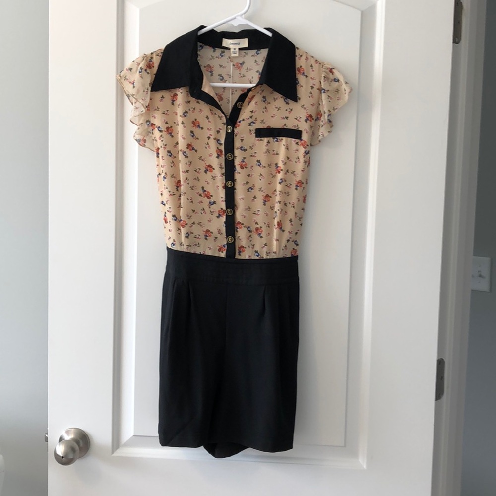 Super cute romper!